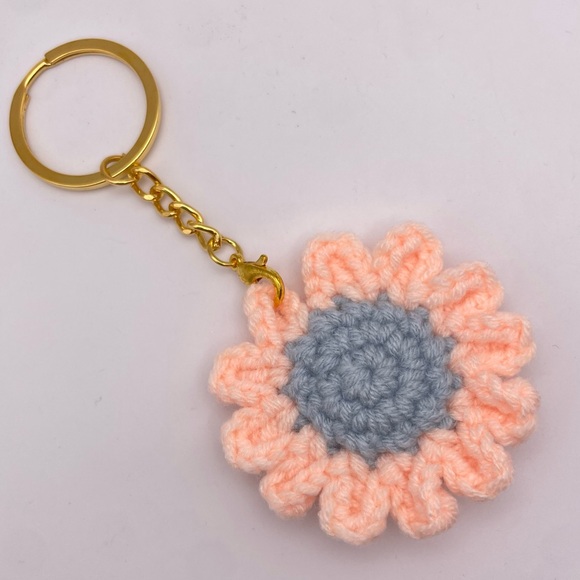 HANDMADE | Crochet Daisy | Bag Charm | Keychain | Neon Peach (Brand New!) 💘 - Picture 1 of 7